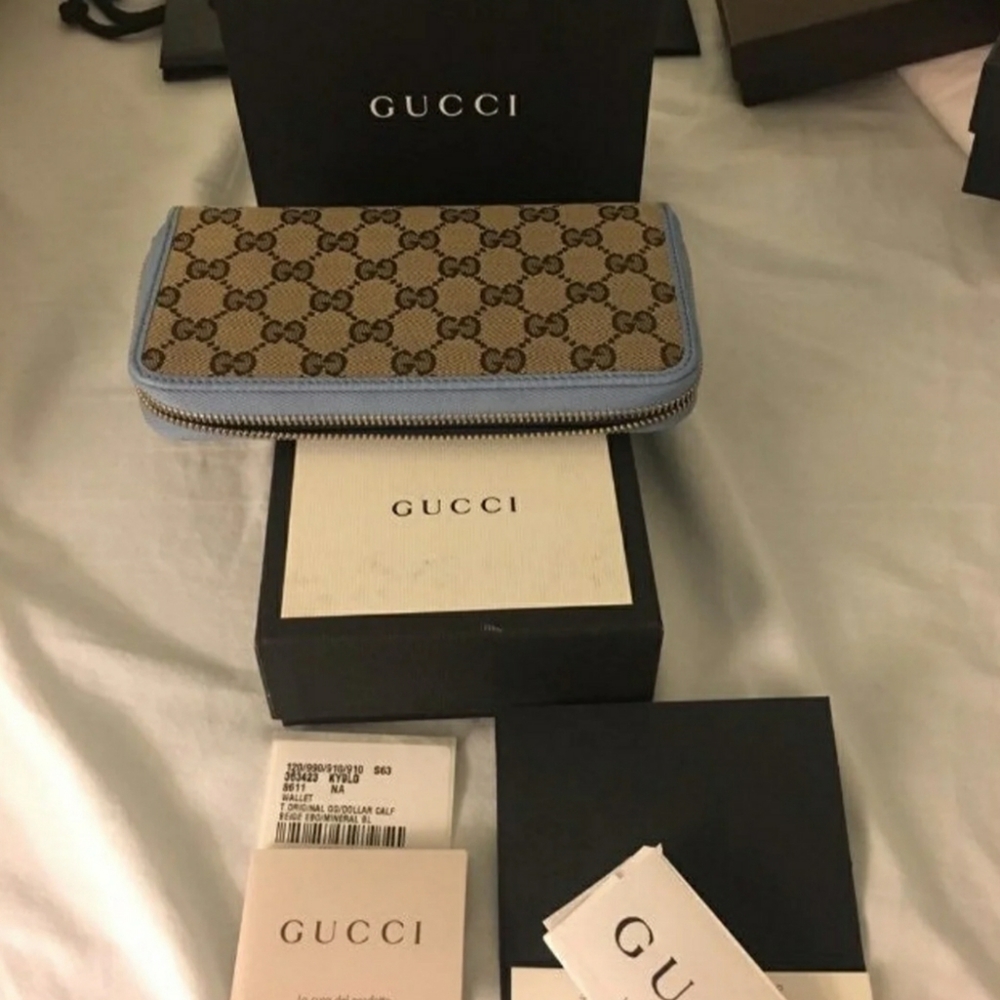 Authentic Gucci GG Original Logo Wallet
